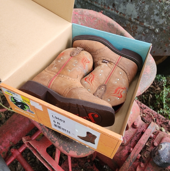 NWT Justin Gypsy Leather Studded Cowgirl Boots - Picture 9 of 14